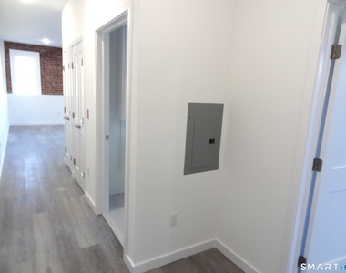2806 Fairfield Avenue - Photo Thumbnail 9