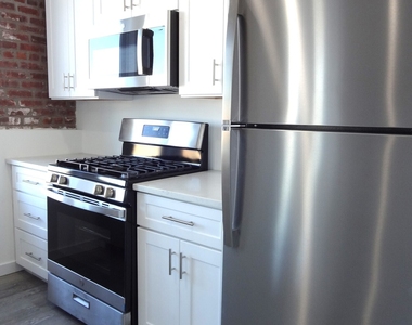 2806 Fairfield Avenue - Photo Thumbnail 3