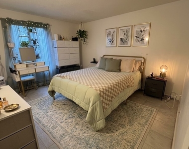 130 Coe Avenue - Photo Thumbnail 7
