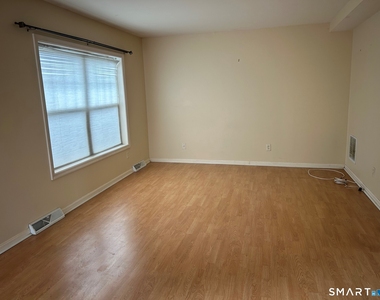 163 Otis Street - Photo Thumbnail 2
