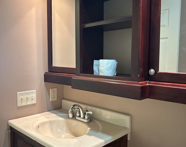 163 Otis Street - Photo Thumbnail 8