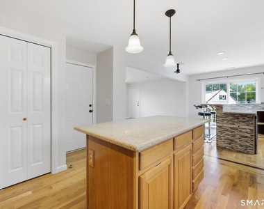 134 Golden Hill Street - Photo Thumbnail 3