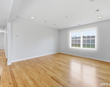 134 Golden Hill Street - Photo Thumbnail 8