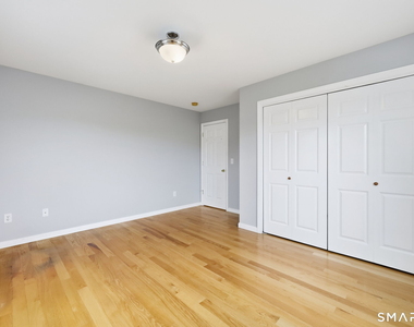 134 Golden Hill Street - Photo Thumbnail 11