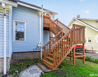 78 Waverly Avenue - Photo Thumbnail 14