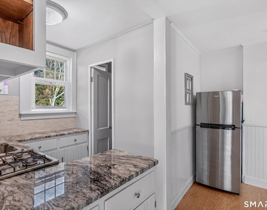 78 Waverly Avenue - Photo Thumbnail 7