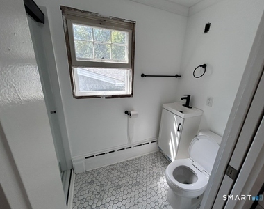 104 Boston Street - Photo Thumbnail 7