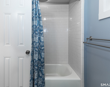 6 Indian Avenue - Photo Thumbnail 12