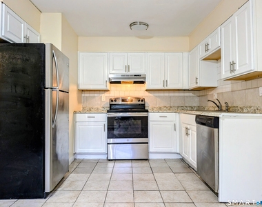 2 Irving Place - Photo Thumbnail 3