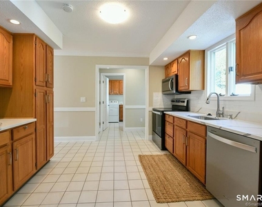 16 Harold Road - Photo Thumbnail 12