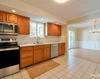 16 Harold Road - Photo Thumbnail 13