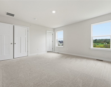1007 Darcy Dr - Photo Thumbnail 11