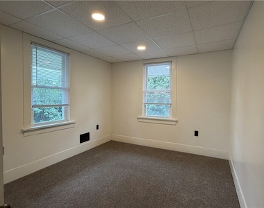 514 Railroad St - Photo Thumbnail 15