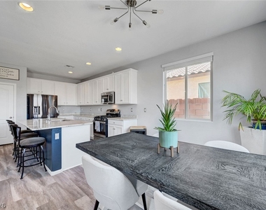 10840 Woods Hole Bay Street - Photo Thumbnail 12