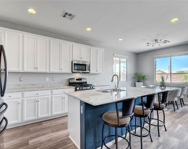 10840 Woods Hole Bay Street - Photo Thumbnail 6