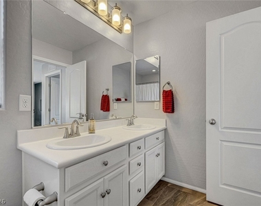 10840 Woods Hole Bay Street - Photo Thumbnail 39