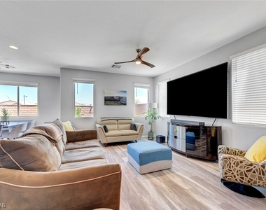 10840 Woods Hole Bay Street - Photo Thumbnail 3