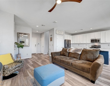 10840 Woods Hole Bay Street - Photo Thumbnail 5