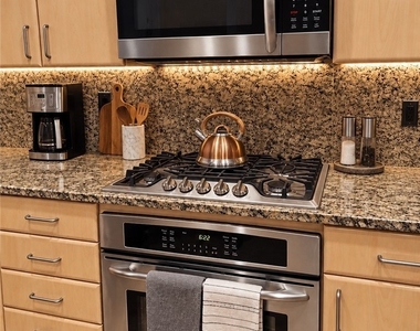 56 E Serene Avenue - Photo Thumbnail 3