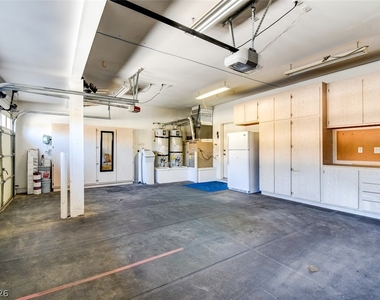 2000 Faywood Street - Photo Thumbnail 4