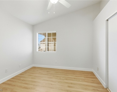 126 Grandview Drive - Photo Thumbnail 20