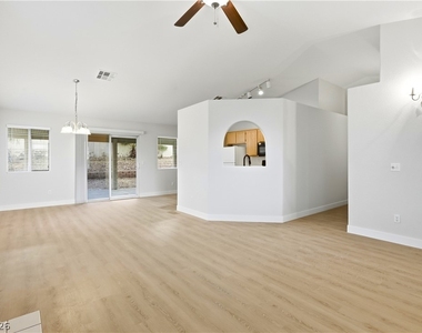 126 Grandview Drive - Photo Thumbnail 4
