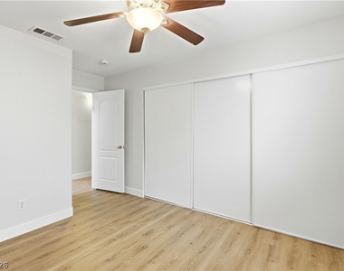 126 Grandview Drive - Photo Thumbnail 18