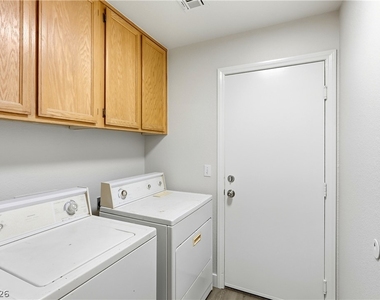 126 Grandview Drive - Photo Thumbnail 19