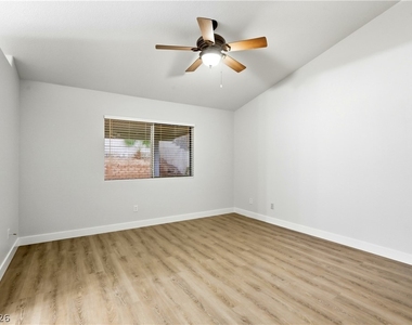 126 Grandview Drive - Photo Thumbnail 11