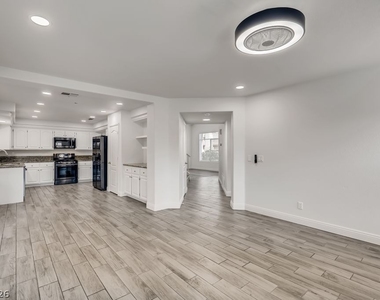 1601 Vespertina Court - Photo Thumbnail 12