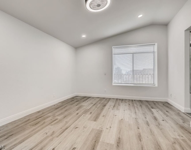 1601 Vespertina Court - Photo Thumbnail 14