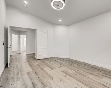 1601 Vespertina Court - Photo Thumbnail 17