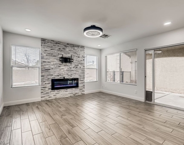 1601 Vespertina Court - Photo Thumbnail 3