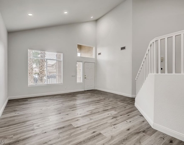 1601 Vespertina Court - Photo Thumbnail 6