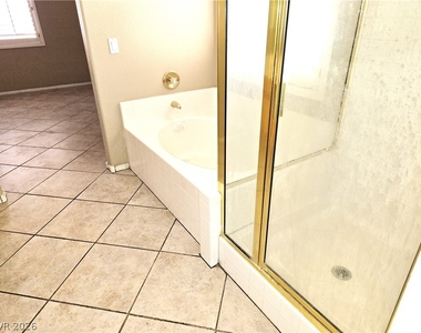 11008 Linden Leaf Avenue - Photo Thumbnail 10