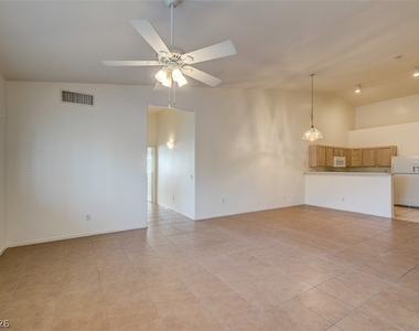 2000 Quartz Cliff Street - Photo Thumbnail 10