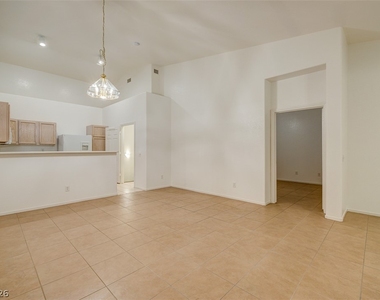 2000 Quartz Cliff Street - Photo Thumbnail 9