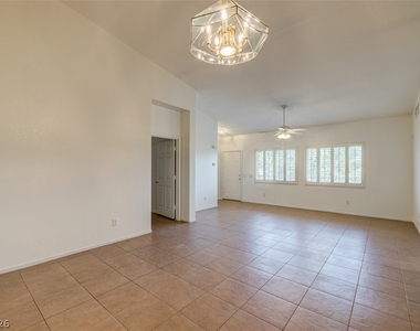 2000 Quartz Cliff Street - Photo Thumbnail 8