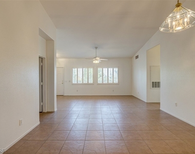 2000 Quartz Cliff Street - Photo Thumbnail 6