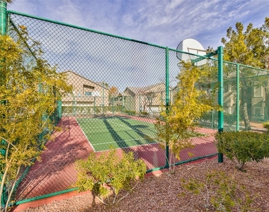2000 Quartz Cliff Street - Photo Thumbnail 35