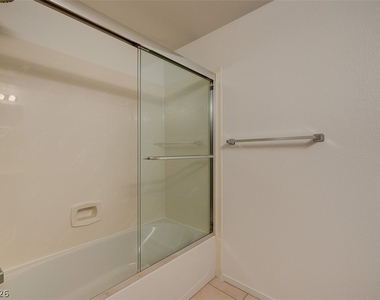 2000 Quartz Cliff Street - Photo Thumbnail 30
