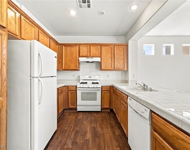 5887 Lustrous Court - Photo Thumbnail 13