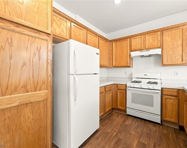5887 Lustrous Court - Photo Thumbnail 14