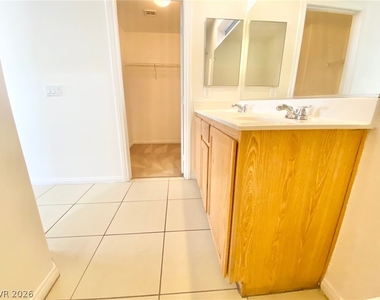 6327 Blue Twilight Court - Photo Thumbnail 15