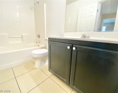 6327 Blue Twilight Court - Photo Thumbnail 19