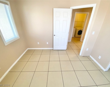 6327 Blue Twilight Court - Photo Thumbnail 28