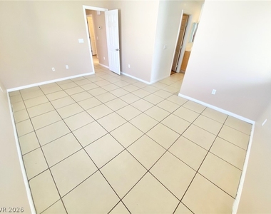 6327 Blue Twilight Court - Photo Thumbnail 7