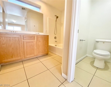 6327 Blue Twilight Court - Photo Thumbnail 14