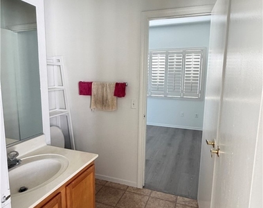 8725 Flamingo Road - Photo Thumbnail 6