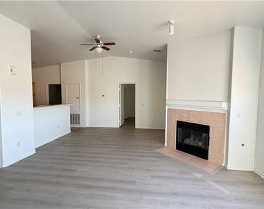 8725 Flamingo Road - Photo Thumbnail 8